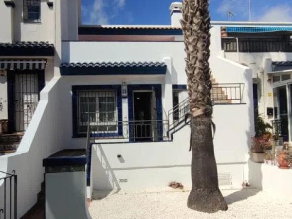 Chalet adosado en calle Níspero, 194 thumbnail 1