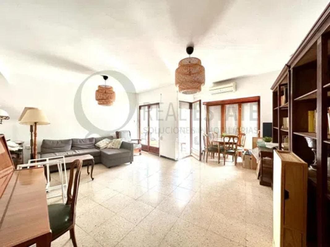 Venta de piso en Calle Pintor Velazquez, Alicante / Alacant
photo 3