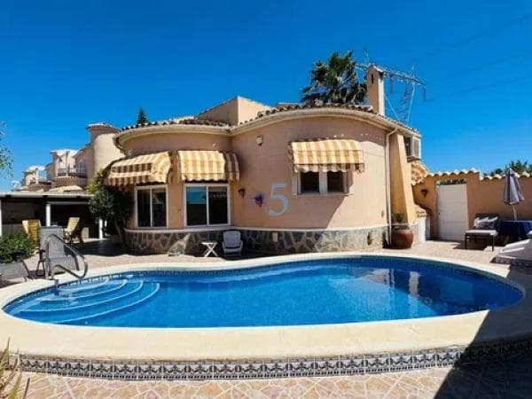 Chalet independiente en venta en Benijofar, Benijofar photo 1