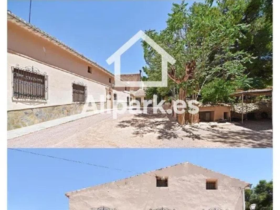 Property photo 4