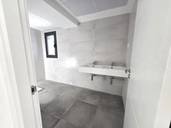 Sale of flat in Calle Valdepeñas, 12, Benalmádena
thumbnail 1