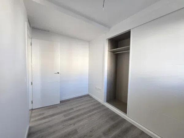 Sale of flat in Calle Valdepeñas, 12, Benalmádena
thumbnail 2