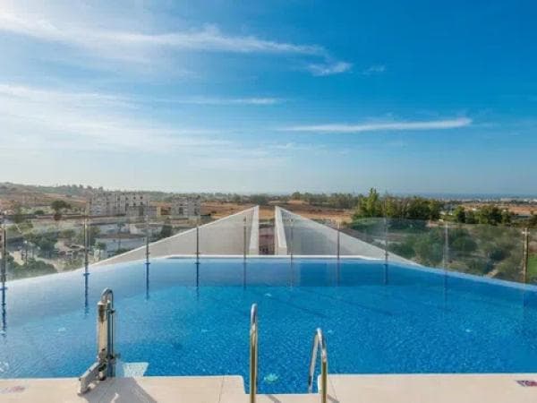 Venta de piso en Barrio Rodeo Alto-Guadaiza-La Campana, Marbella
photo 1