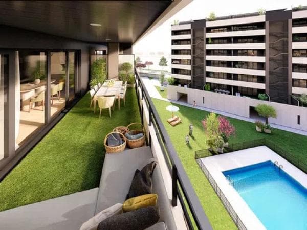Venta de piso en Calle los sims s/n, Zaragoza
thumbnail 2