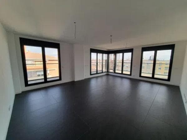 Venta de piso en Avenida Cesáreo Alierta, 100, Zaragoza
photo 1