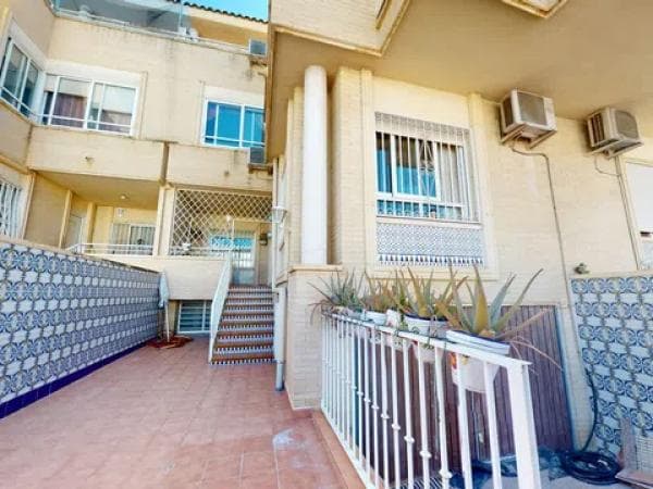 Chalet adosado en calle Medico Antonio Porpeta Clerigo thumbnail 1