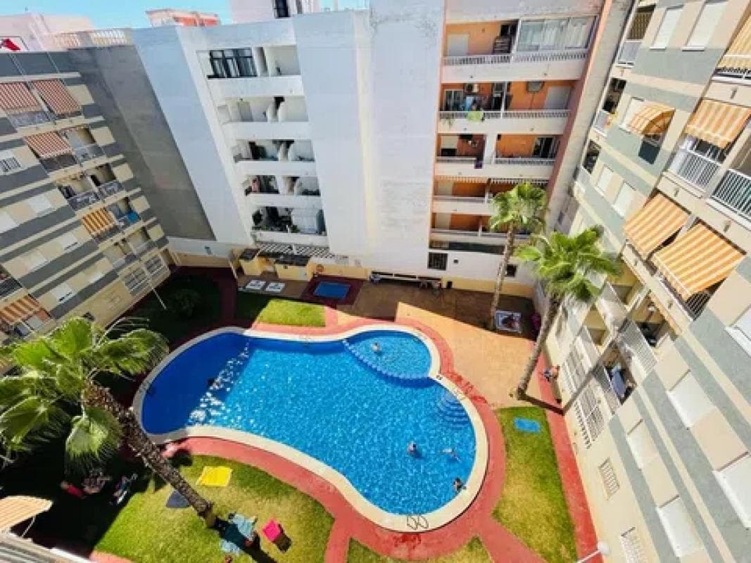 Продажа квартиры на Calle los Gases, Торревьеха
photo 2