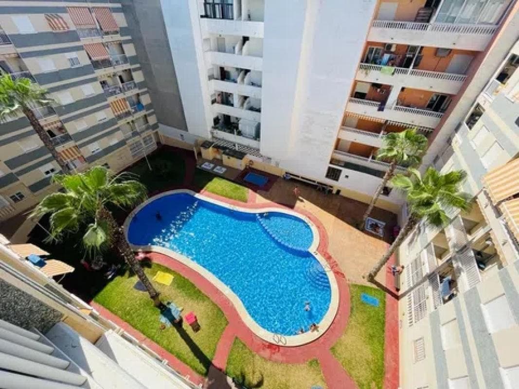 Продажа квартиры на Calle los Gases, Торревьеха
photo 3