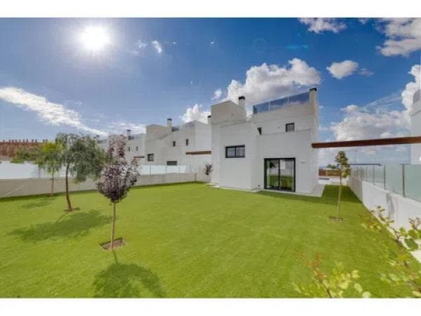 Chalet independiente en venta en Bonalba-Cotoveta, Mutxamel
thumbnail 2