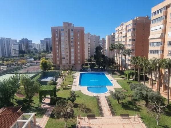 Venta de piso en Avenida Países Escandinavos, 18, Alicante / Alacant
photo 1