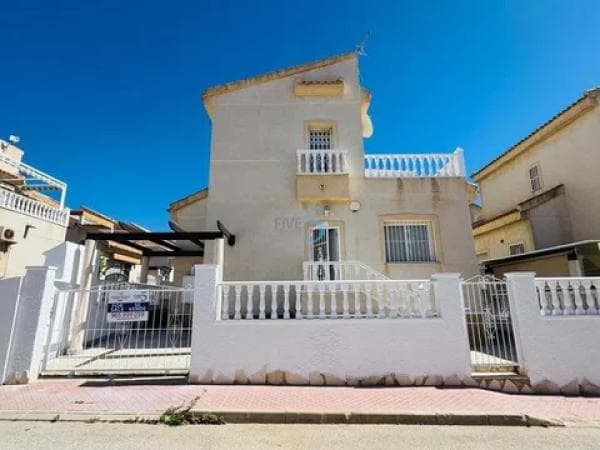 Chalet independiente en venta en Barrio Centro de la Ciudad Quesada, Rojales
photo 1