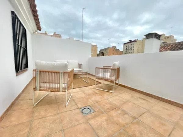Duplex for sale on Barrio Victoria Eugenia, Málaga thumbnail 1