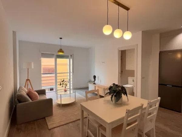 Estudio en venta en Barrio Los Castillejos - La Trinidad, Málaga thumbnail 2
