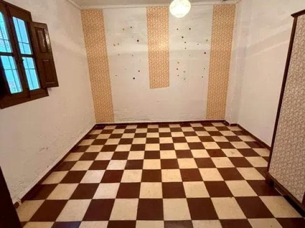 Casa independiente en calle Monte Horeb thumbnail 1