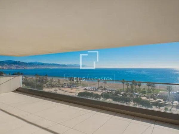Venta de piso en Barrio Pacífico, Málaga
thumbnail 2