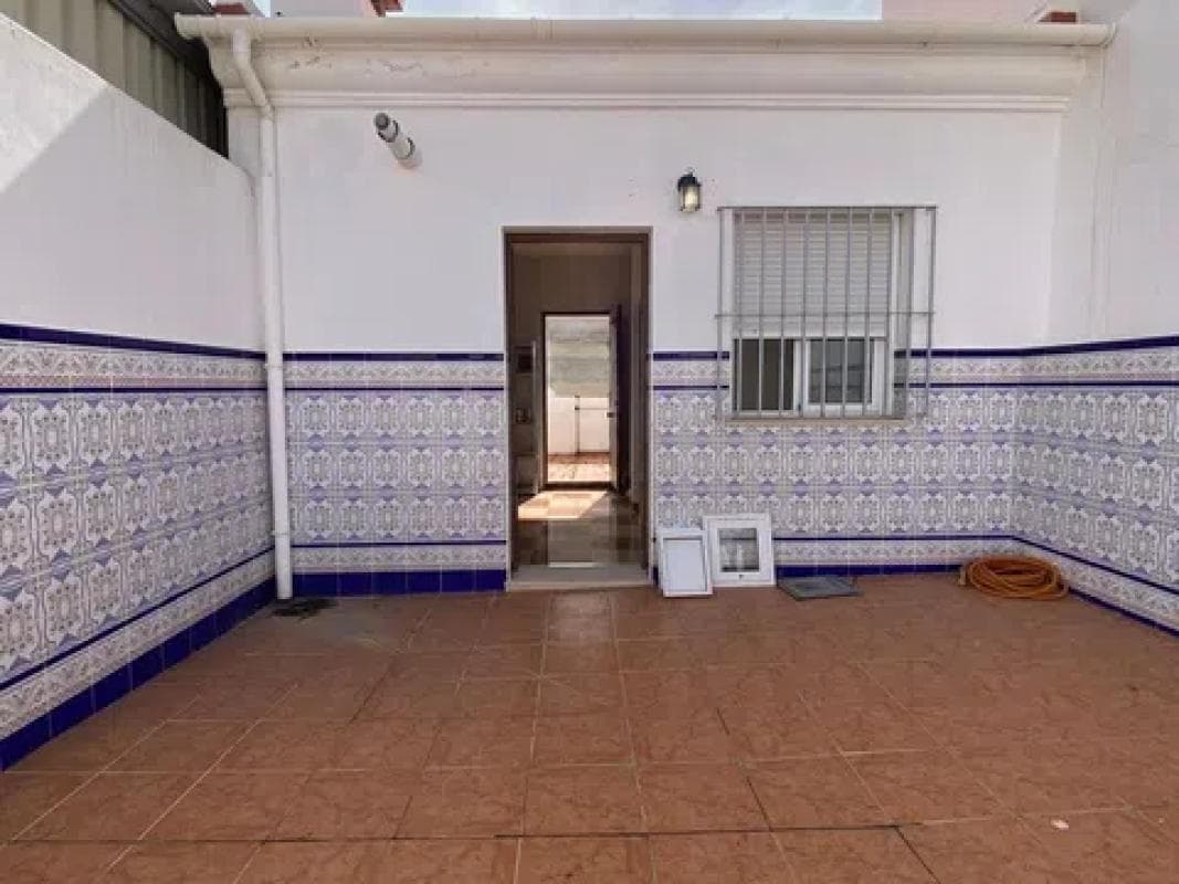 Продажа таунхауса в Calle ALTAMIRA , Малага photo 2