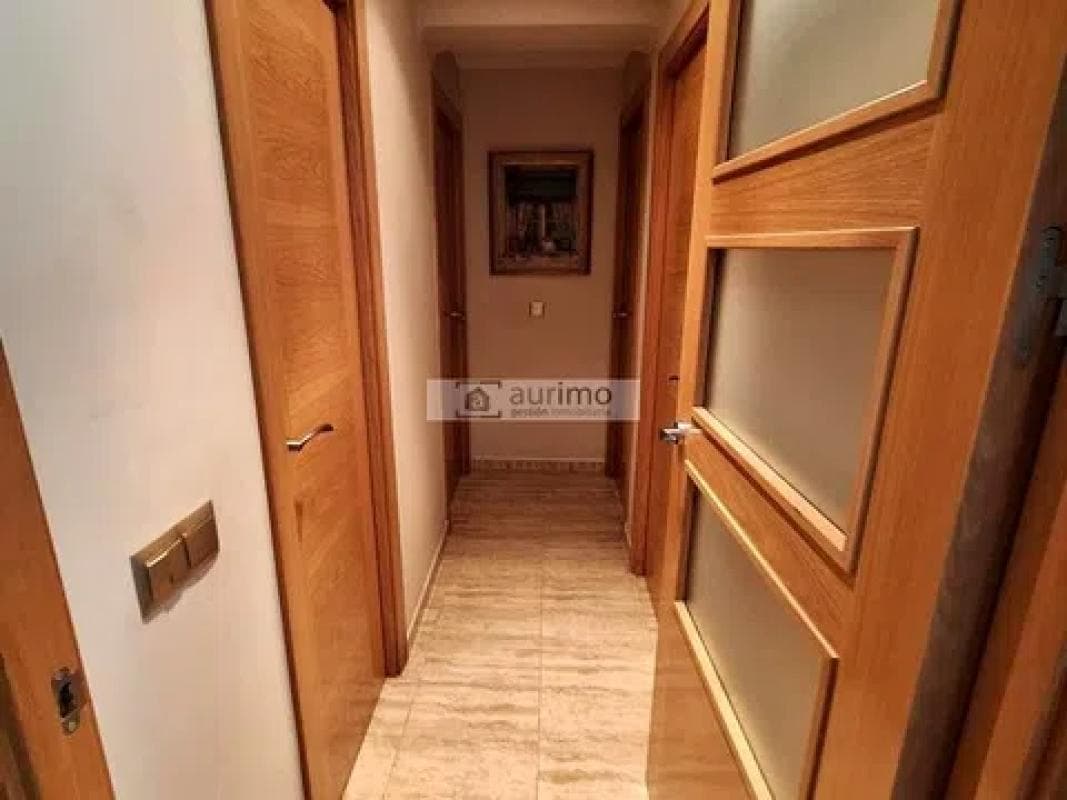Продажа квартиры на Barrio Vistafranca, Малага
photo 5