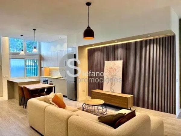 Duplex for sale on Calle San Millán, Málaga thumbnail 2