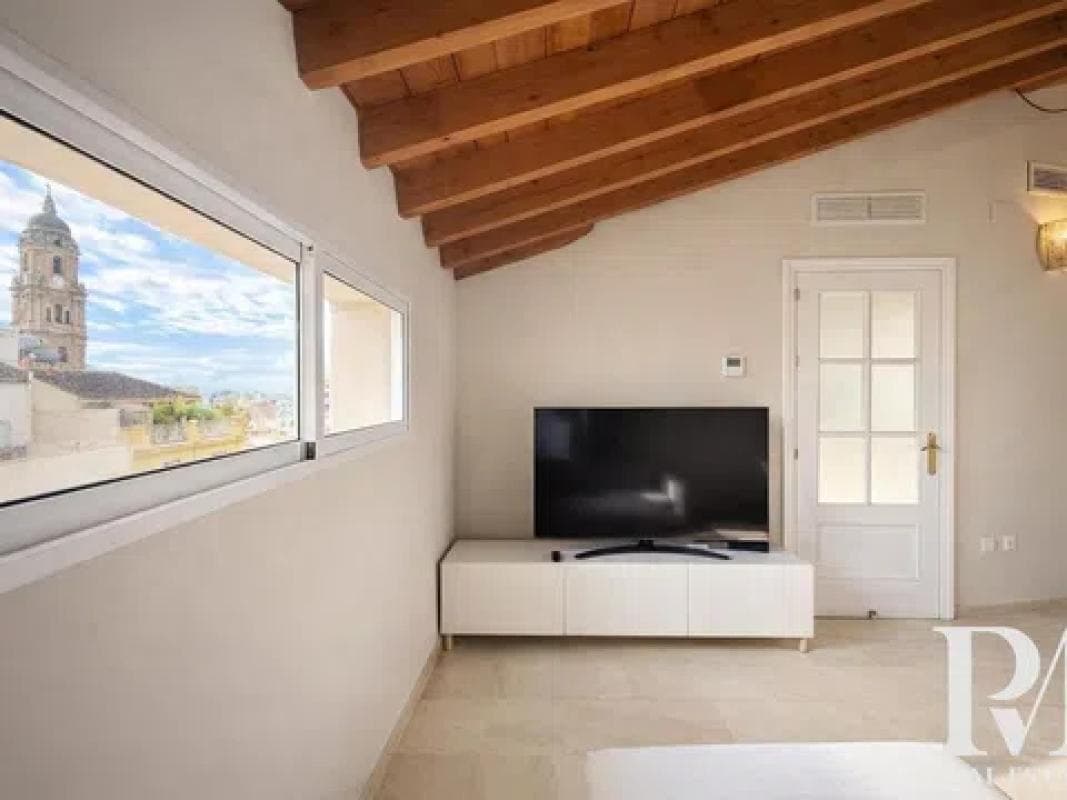 Venta de duplex en Plaza de Uncibay, Málaga photo 4