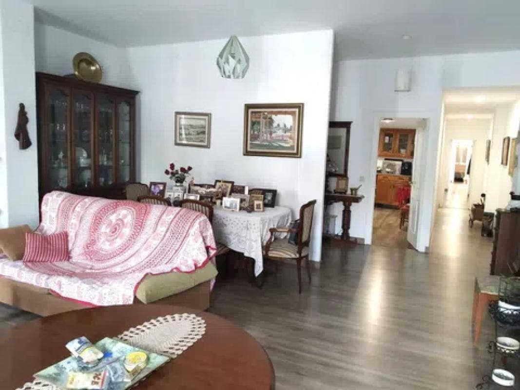 Продажа квартиры на Plaza de la Merced, Малага
photo 3