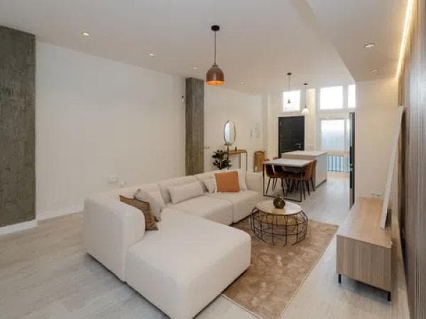 Duplex for sale on Calle San Millán, Málaga thumbnail 2
