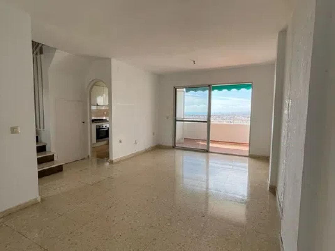 Sprzedaż duplexu w Calle Gladiolos, 24, Málaga photo 3