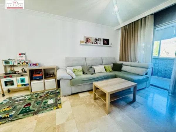 Venta de piso en Barrio Olletas - Sierra Blanquilla, Málaga
photo 1