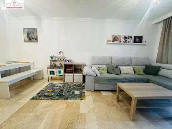 Venta de piso en Barrio Olletas - Sierra Blanquilla, Málaga
thumbnail 1