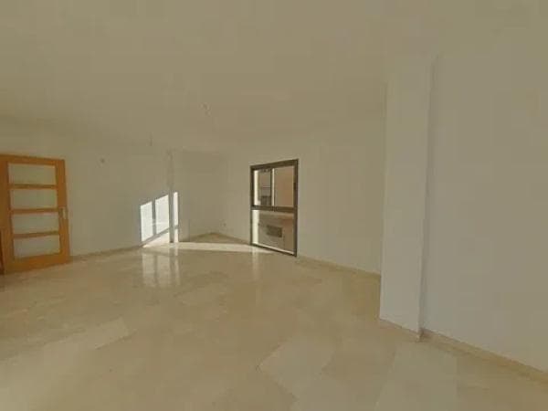 Venta de piso en Calle Espirea, Málaga
thumbnail 2