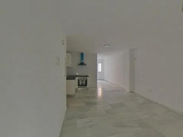Venta de piso en AL BARCELO, 75, Málaga
thumbnail 1