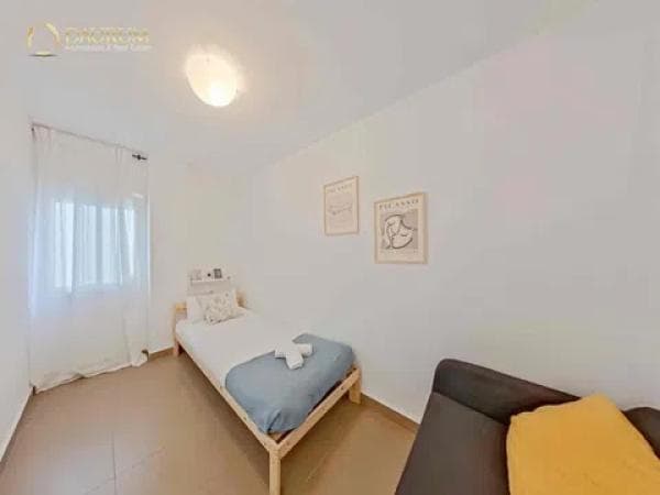 Venta de piso en Plaza del Patrocinio, Málaga
thumbnail 1