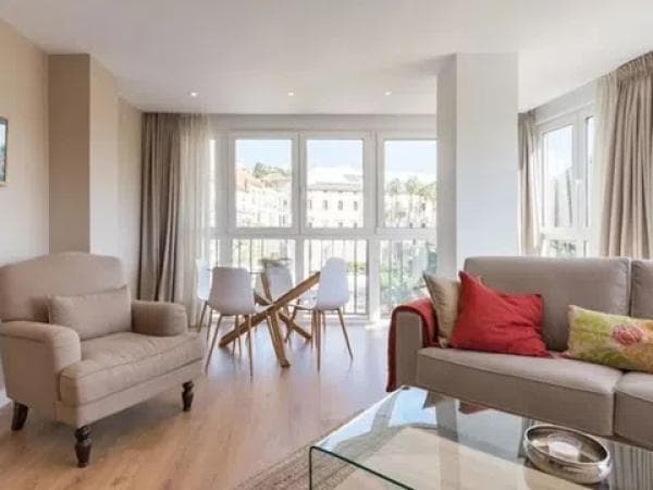 Venta de piso en Calle Cortina del Muelle s/n, Málaga
photo 1