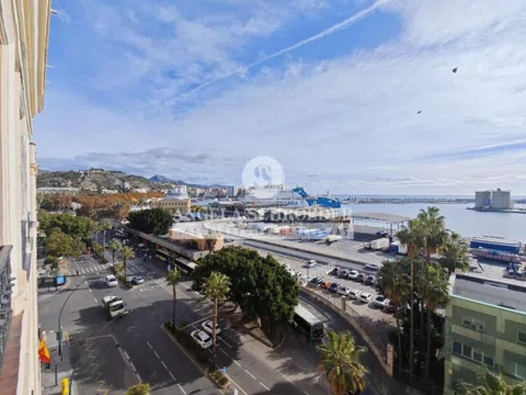 Venta de piso en Avenida de Manuel Agustín Heredia s/n, Málaga
photo 5