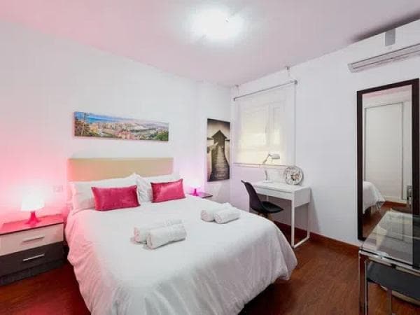Duplex for sale on Calle Huerta del Obispo, Málaga thumbnail 2