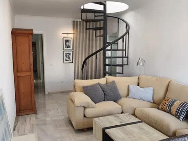Ático en venta en Calle Huerta, Málaga thumbnail 2