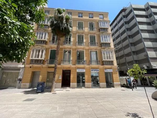 Sprzedaż mieszkania w Calle Tomás Heredia, Málaga
photo 1