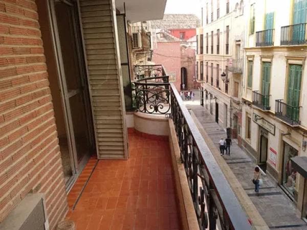 Venta de piso en Calle Comedias, Málaga
photo 1