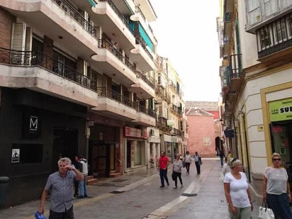 Venta de piso en Calle Comedias, Málaga
thumbnail 1