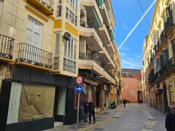Venta de piso en Calle Comedias, Málaga
thumbnail 2