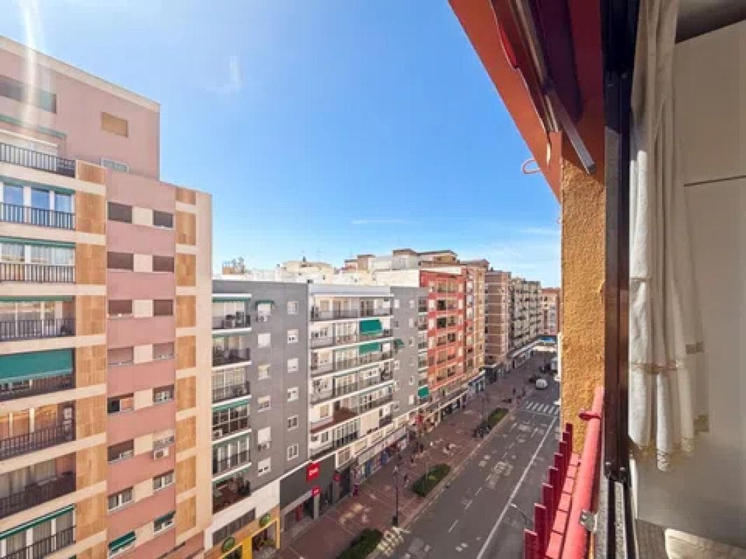 Продажа квартиры на Plaza Misericordia, Малага
photo 2