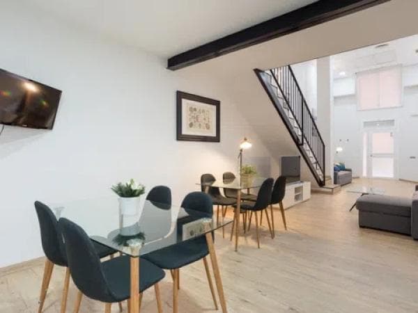Duplex en venta en Calle Conde de Cienfuegos, Málaga thumbnail 2