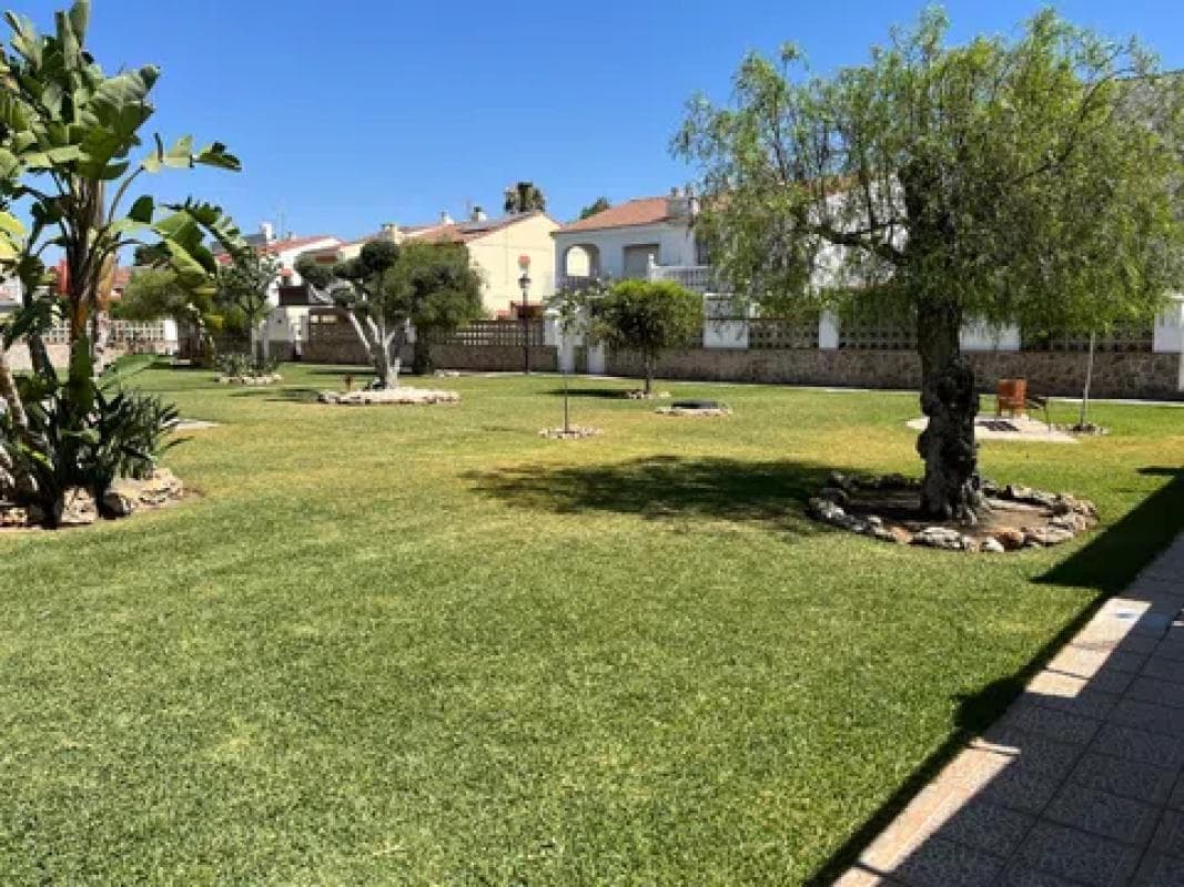 Properties for sale and rent in Spain photo 4