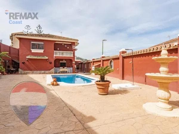 Casa independiente en calle los Ficus thumbnail 1