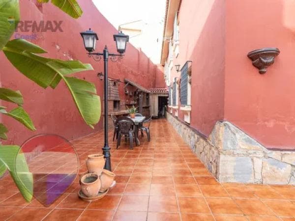 Casa independiente en calle los Ficus thumbnail 2
