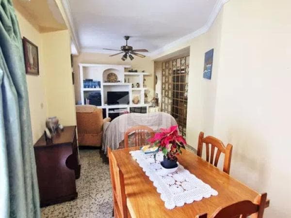 Casa independiente en calle Ojén thumbnail 1
