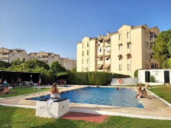 Venta de piso en Calle Jerez Perchet, 24, Málaga
photo 1