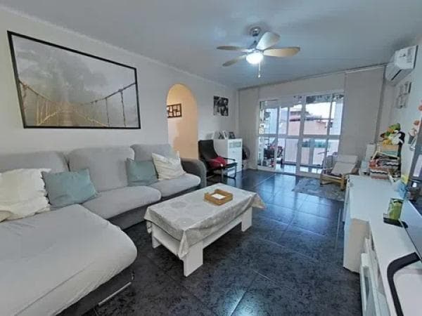Venta de piso en Barrio Cortijo Bazán - Los Casinis - Los Cipreses, Málaga
photo 1