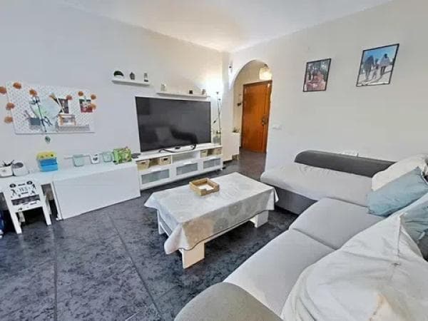 Venta de piso en Barrio Cortijo Bazán - Los Casinis - Los Cipreses, Málaga
thumbnail 1