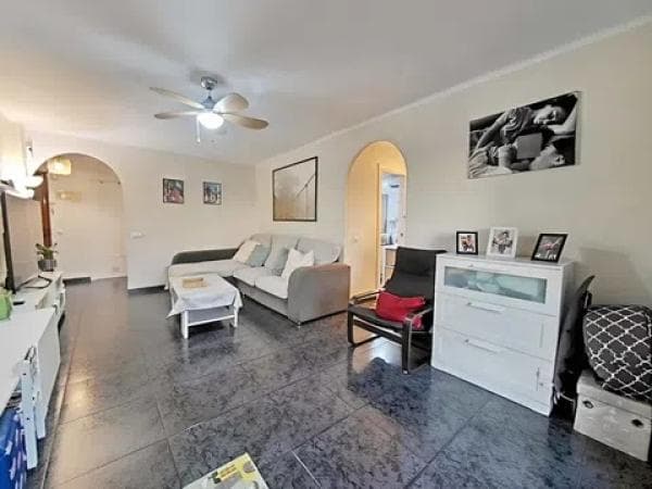 Venta de piso en Barrio Cortijo Bazán - Los Casinis - Los Cipreses, Málaga
thumbnail 2