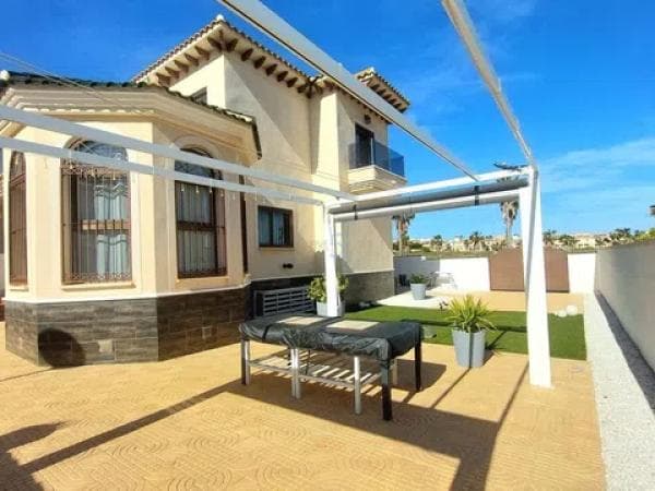 Chalet pareado photo 1